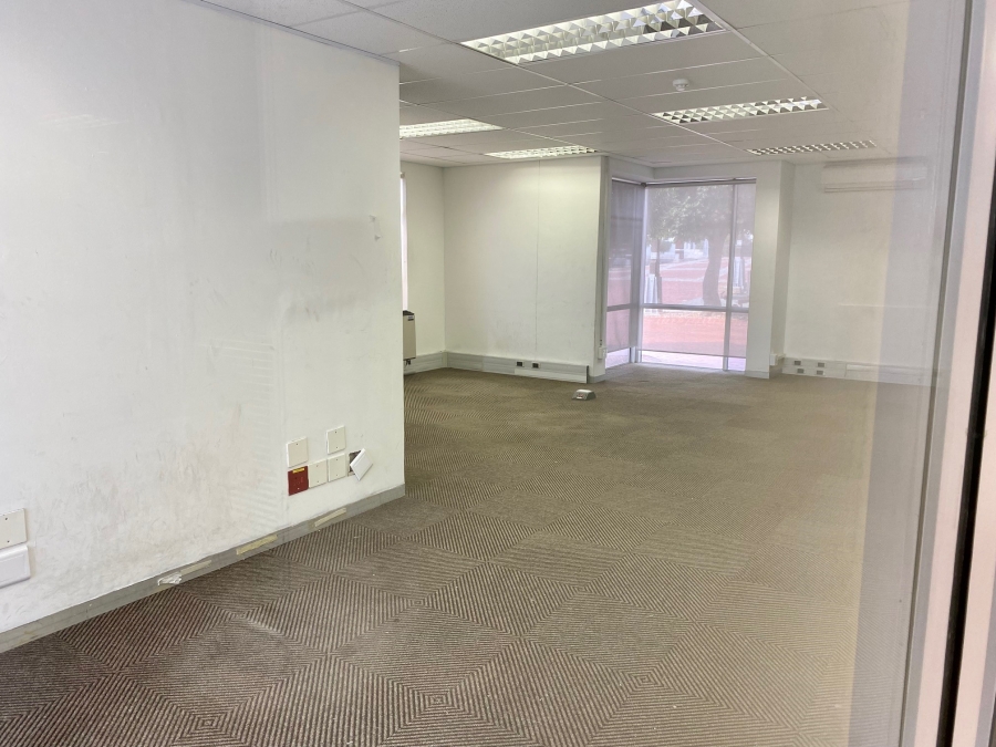 To Let Commercial Property for Rent in Mouille Point Western Cape
